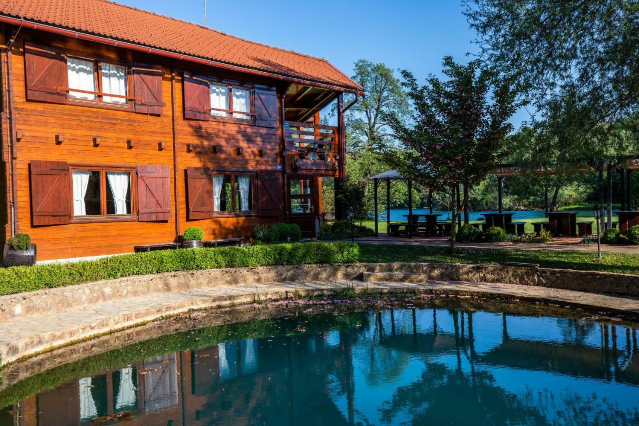 Apartment Mreznicka Kuca Duga Resa Εξωτερικό φωτογραφία
