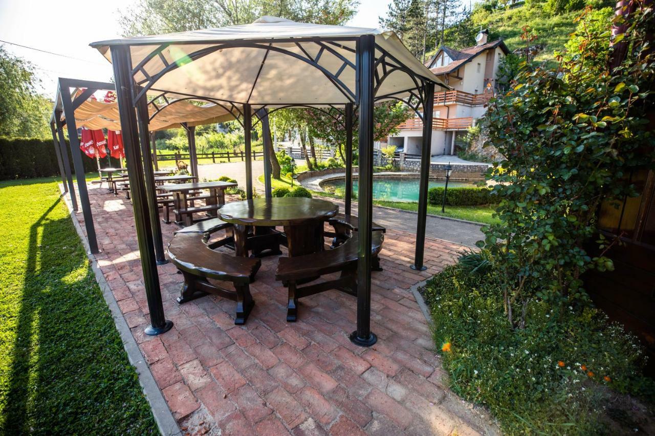 Apartment Mreznicka Kuca Duga Resa Εξωτερικό φωτογραφία