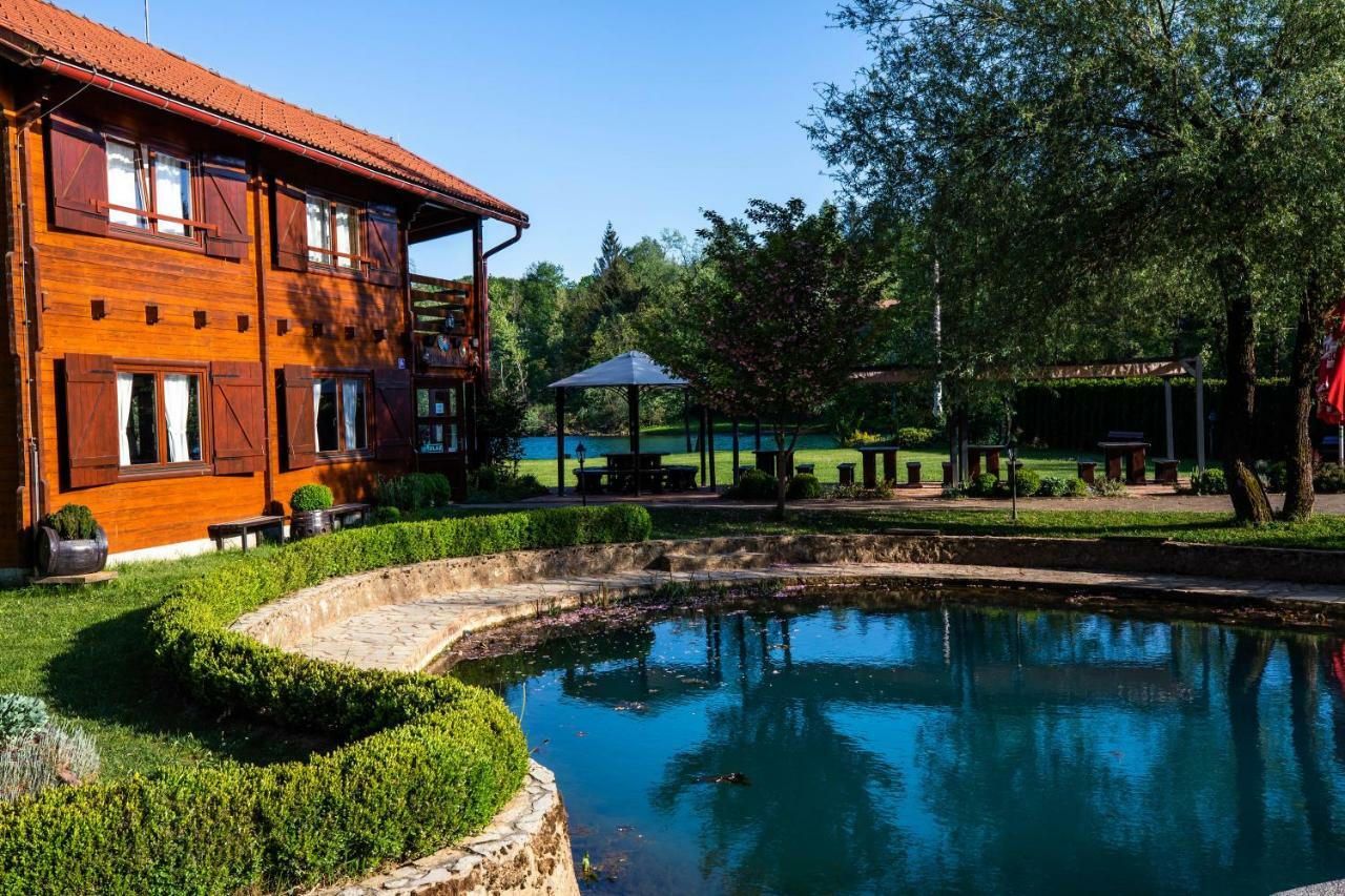 Apartment Mreznicka Kuca Duga Resa Εξωτερικό φωτογραφία